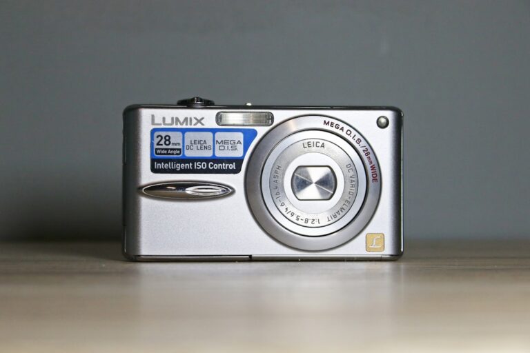 Exploring the Latest Trends in Digital Camera Technology Today